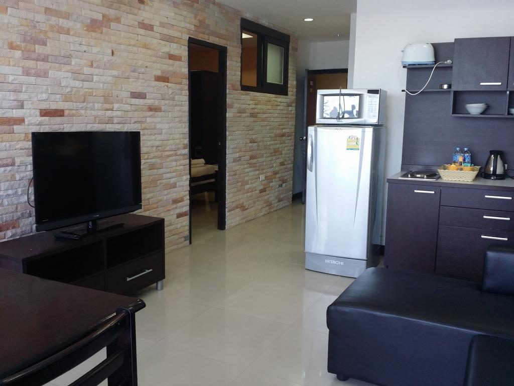 Patong Tower By United 21 Thailand Exterior photo