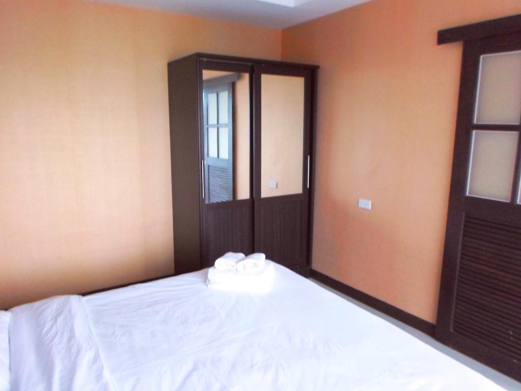 Patong Tower By United 21 Thailand Room photo